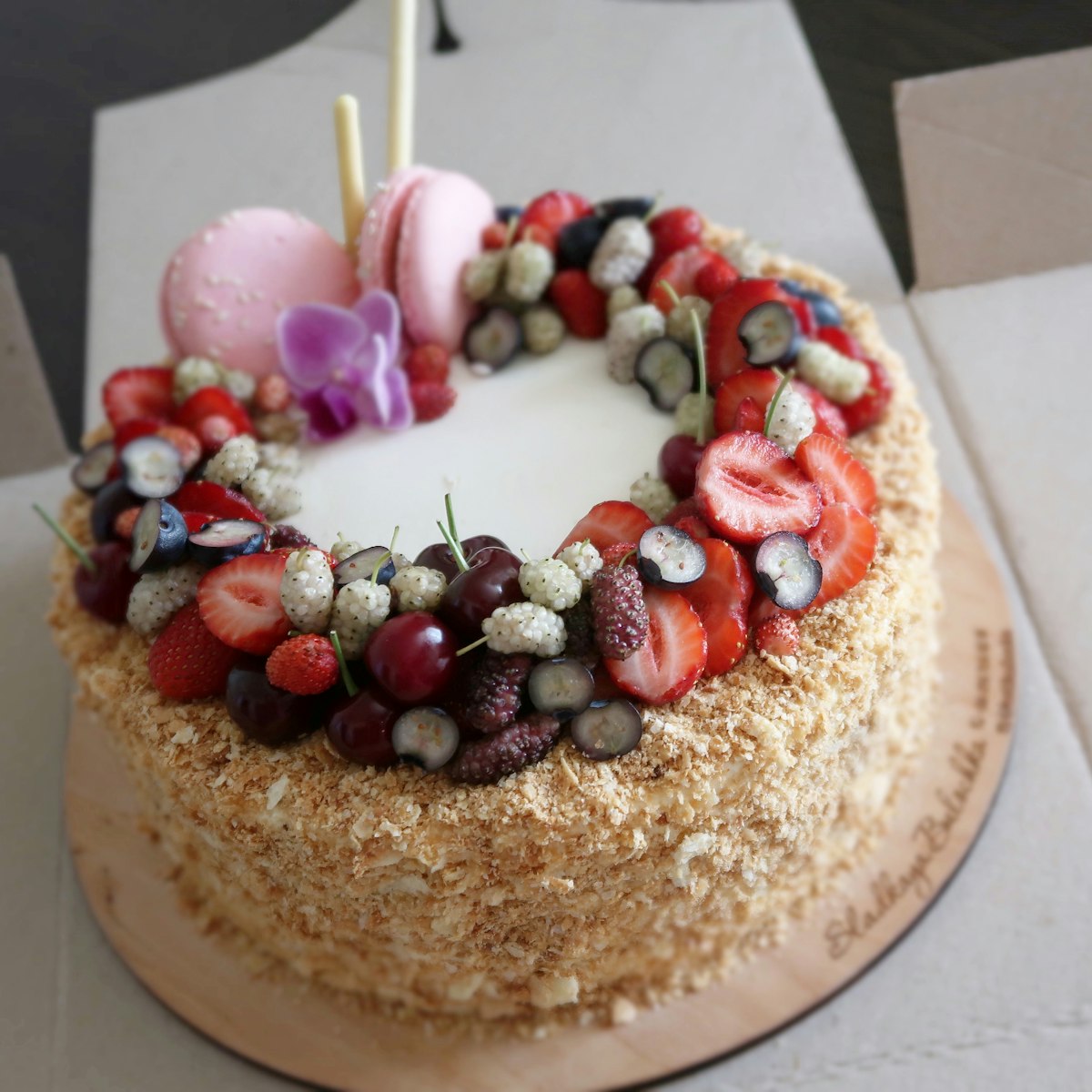 Ambachtelijke seizoenstaart met vers fruit van Bakkerij De Desemhoek